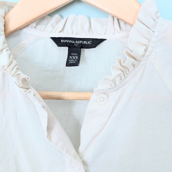 Banana Republic Light Tan Top - Picture 4 of 5